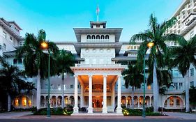 Moana Surfrider Resort